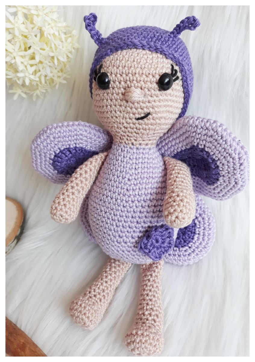 Blog-Inhaltsbild für 'Schmetterling Sarah, kostenlose Häkelanleitung'